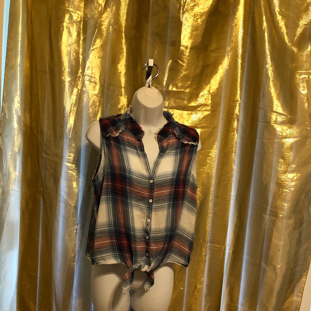 Cloth & stone plaid button and tie front top - Picture 5 of 8